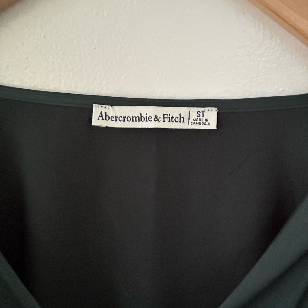 A & F Elegant Dark Green Long Sleeve Bodysuit - Picture 3 of 3